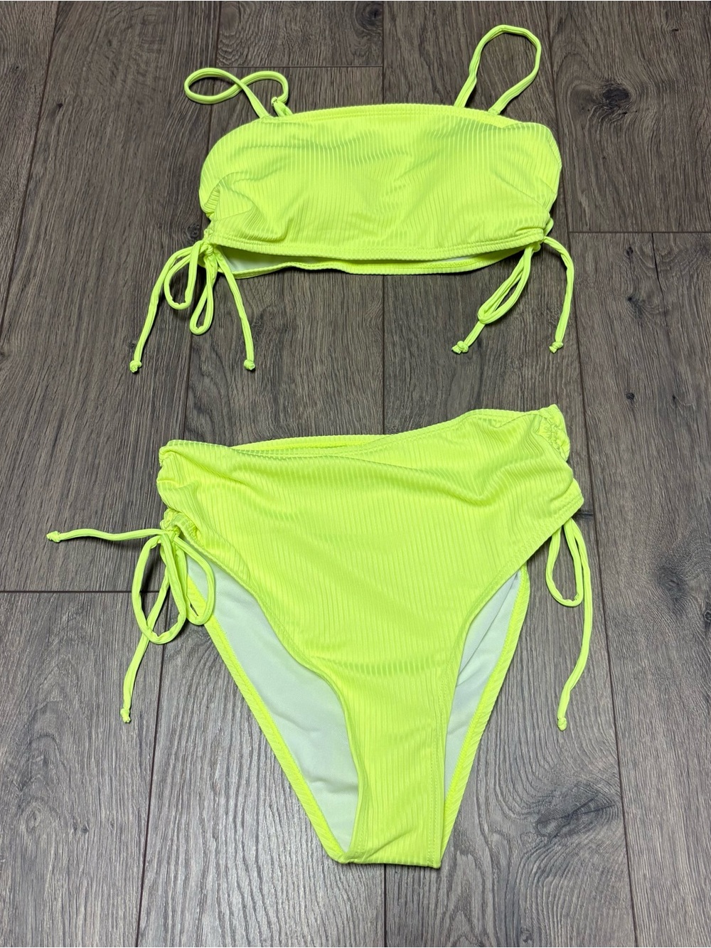 Neon medium bikini